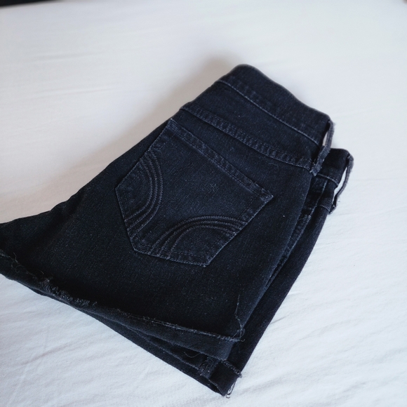 Hollister Black Denim Cut Off Jean Shorts size 1 - Picture 4 of 5